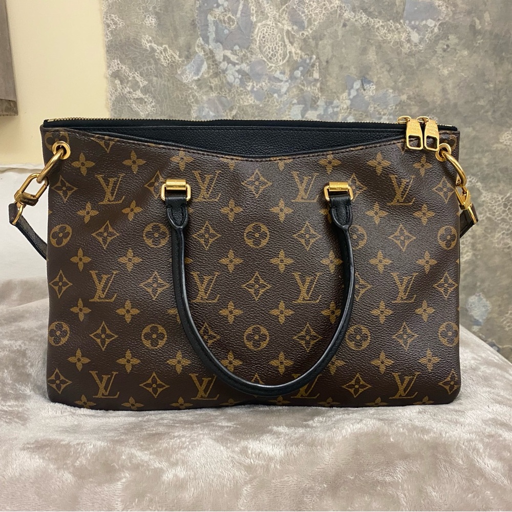 Louis Vuitton Pallas noir bag
